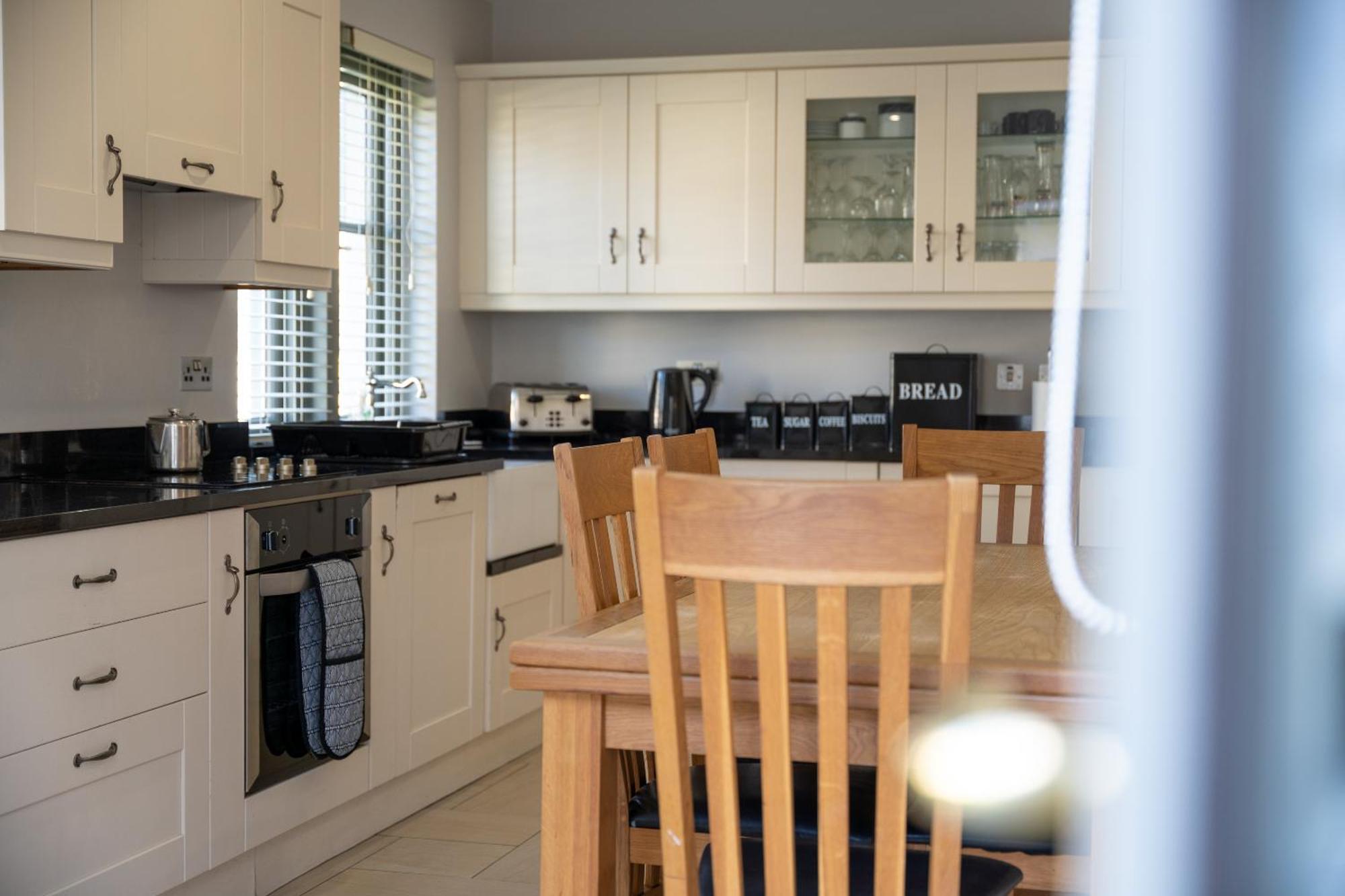 Villa Escape Ordinary At Lough Erne Gv - No.32 Enniskillen Exterior foto